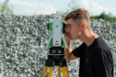Тахеометр Alpha Ti Arctic 2"